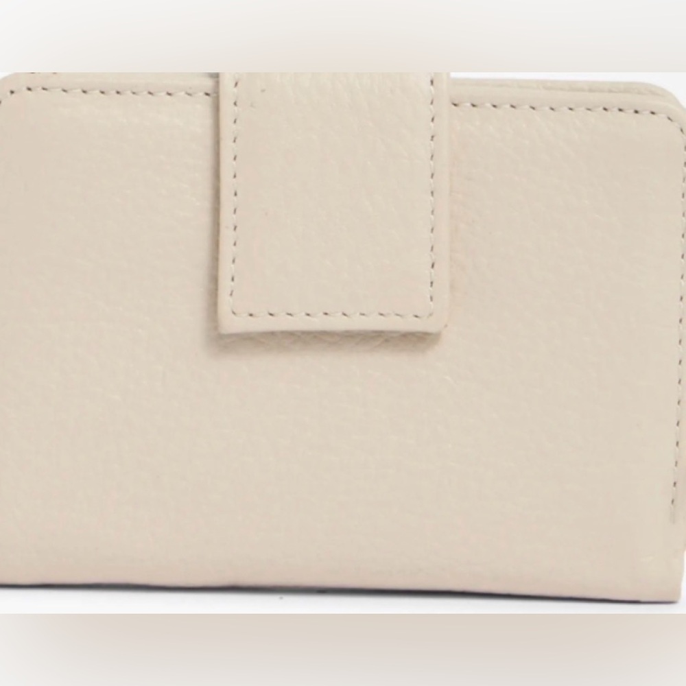NWOT Nordstrom Genuine leather Bifold Snap Closure Wallet Card Holder Cream - Picture 3 of 6